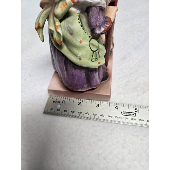 Old Mother Hubbard Figurine By Enesco - Hand-Painted Porcelain Vintage 7 in High - Picture 12 of 14